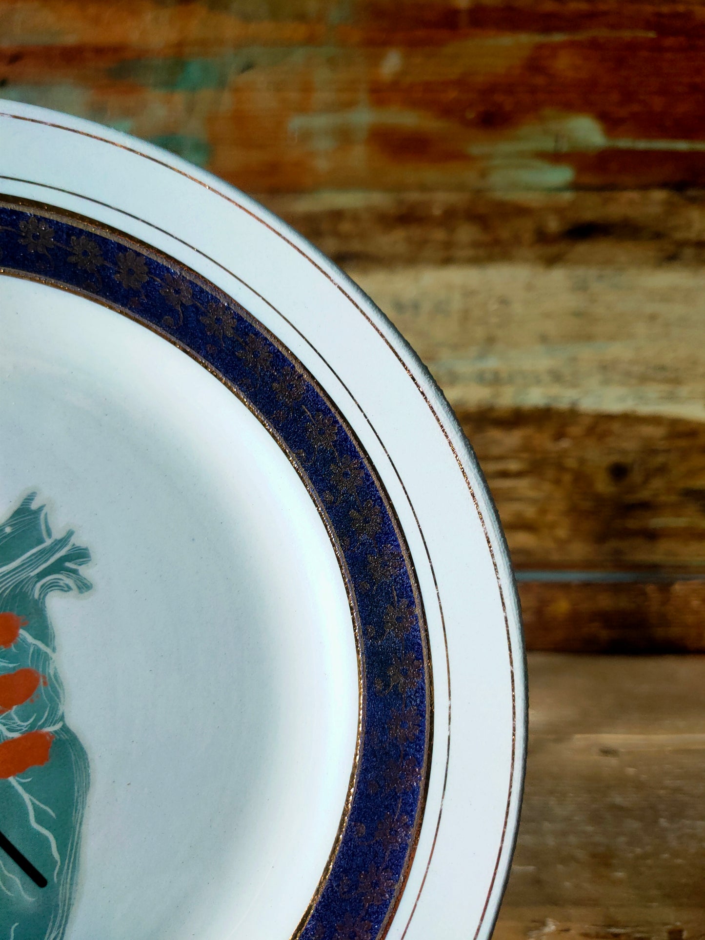 Piatto "Cuore Anatomico Verde" con bordo Blu e Oro