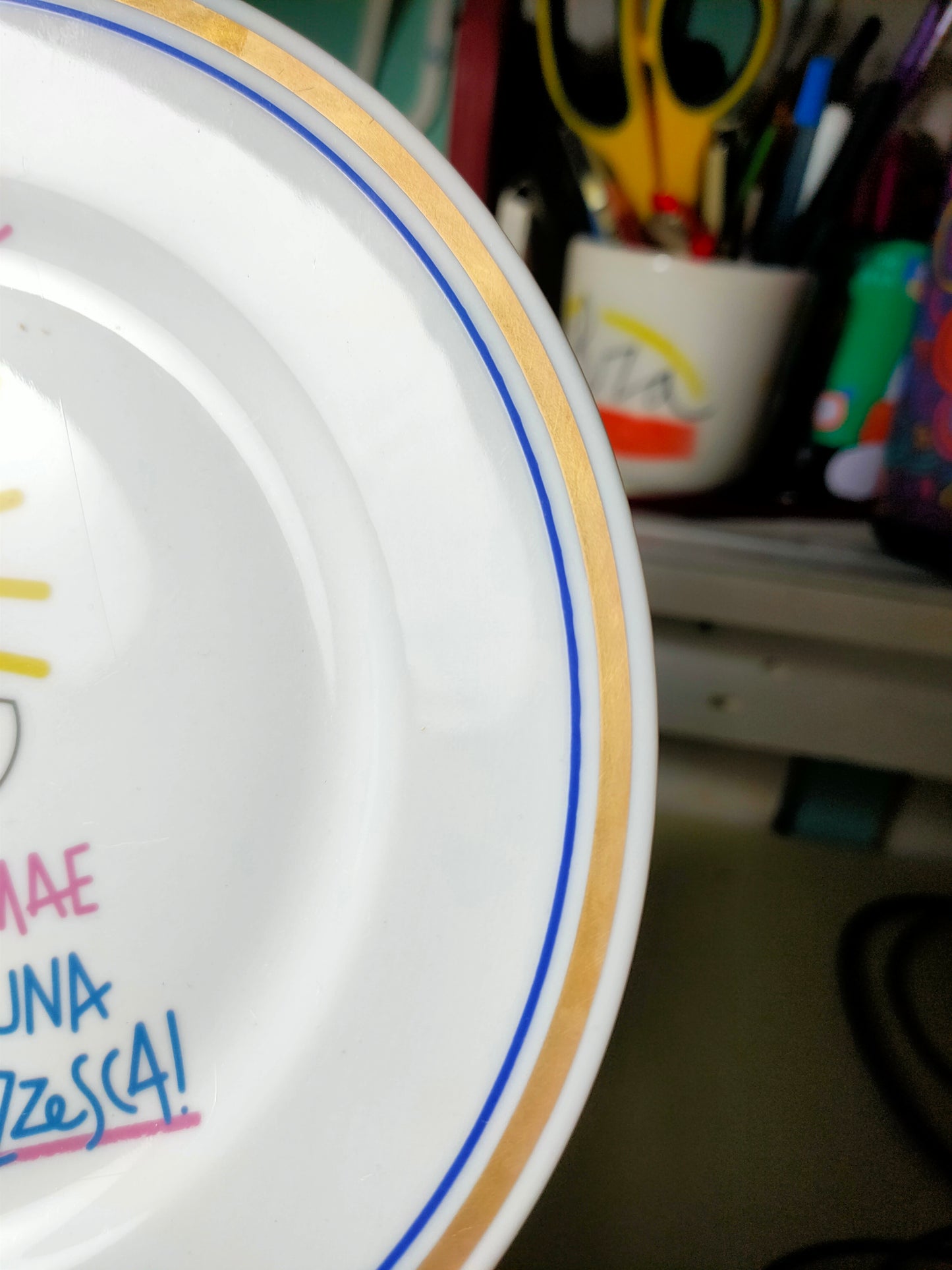 Piatto "Il Prof. Barbero" con Bordo Oro e Blu