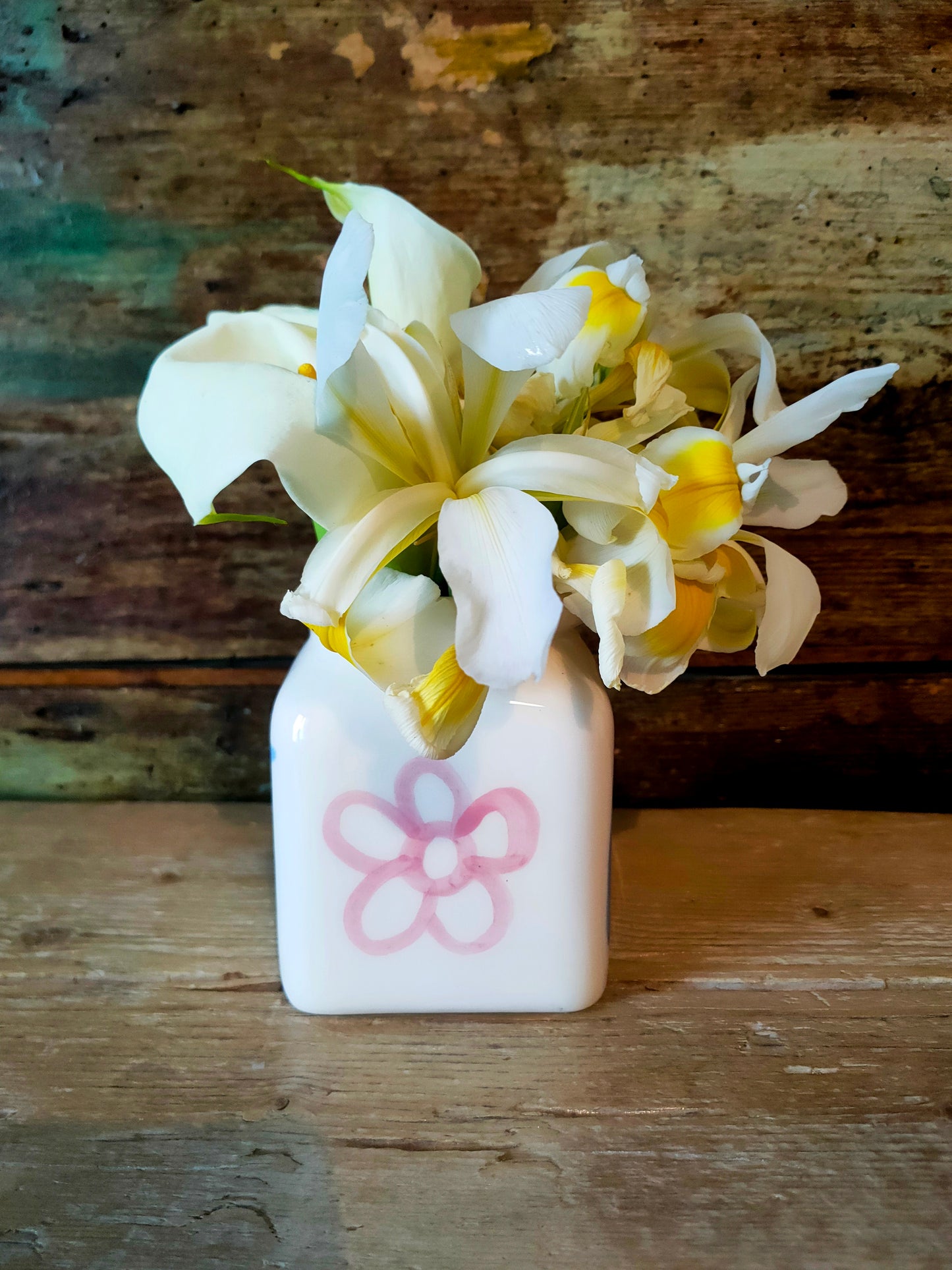 Vaso per fiori "Cazzi e Mazzi" piccolo, scritta arancio, in Ceramica Dipinta a Mano.