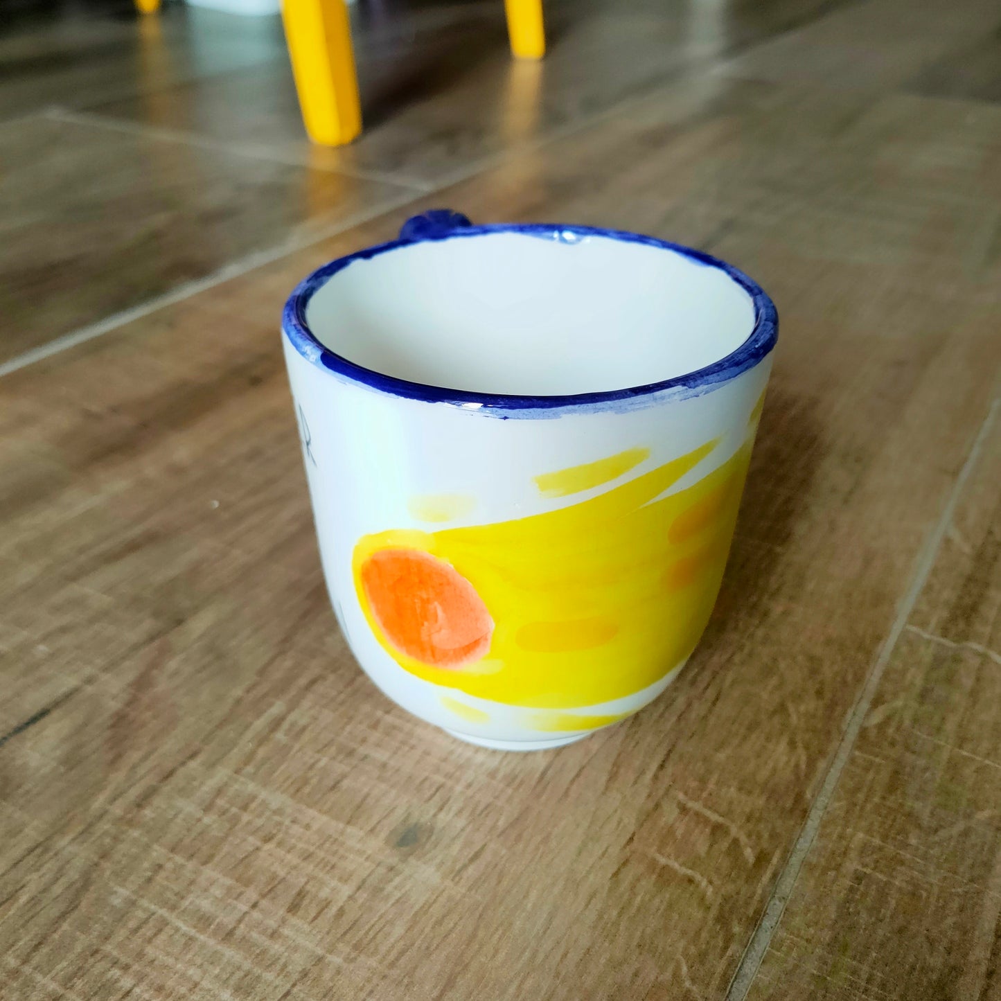 Tazza in Ceramica Dipinta a Mano "Cometa"