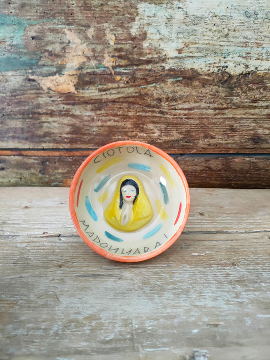 Ciotolina Bassorilievo in Terracotta "Ciotola Madonnara" arancione, gialla, nera.