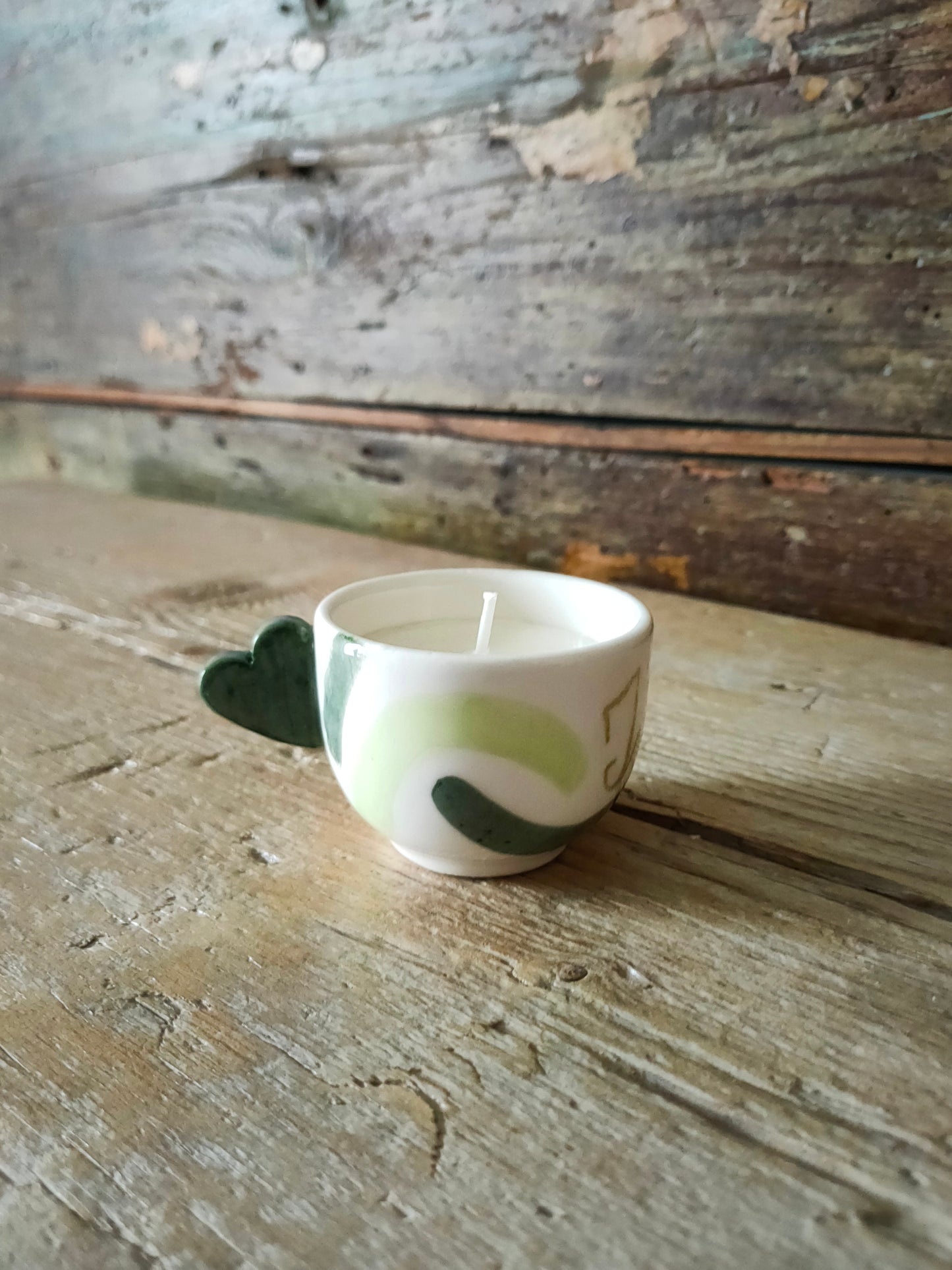 Candela Imperfetta Tazzina Con Cuore Verde "Inspira" due
