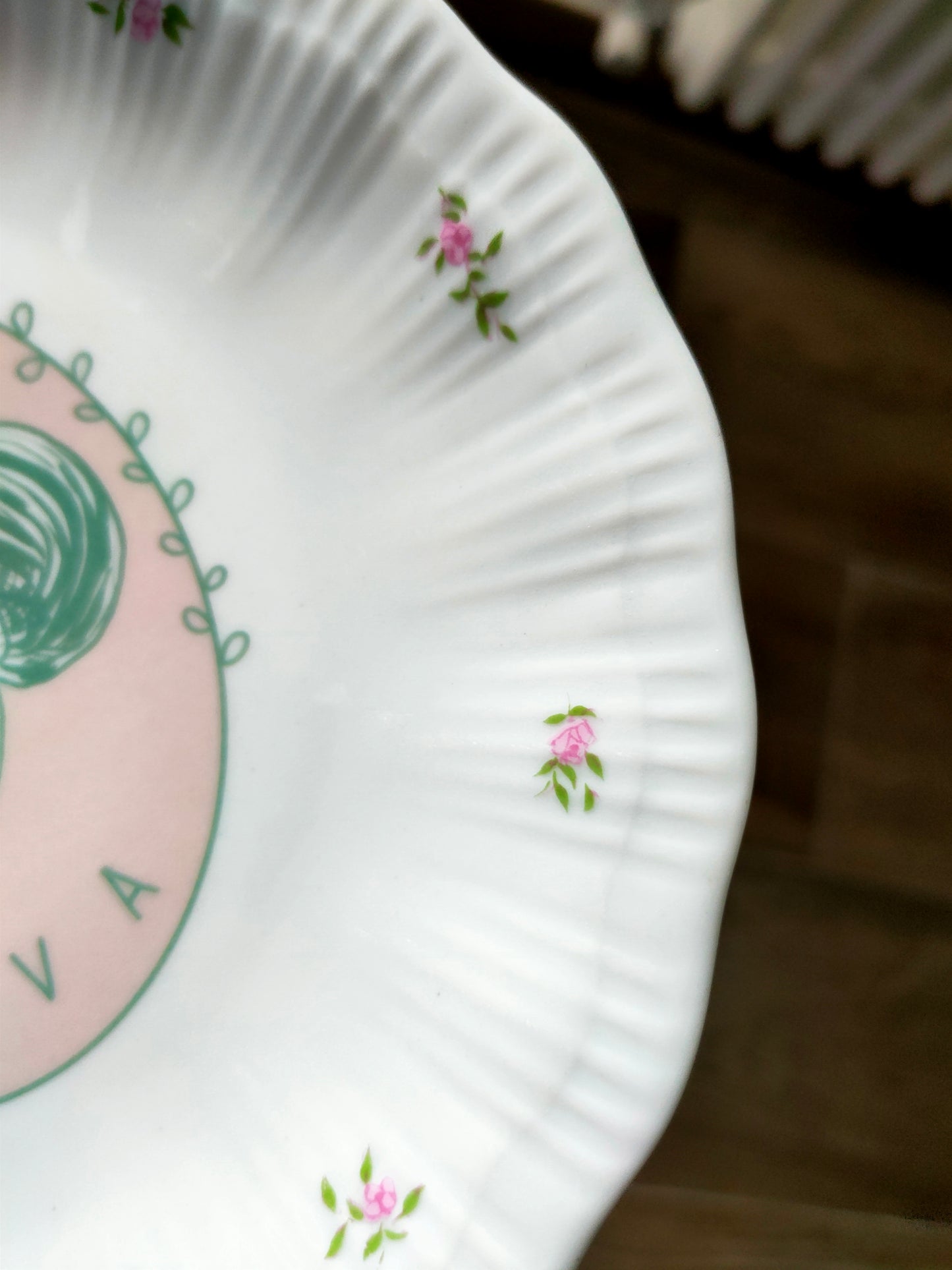 Piatto "Maria Callas" con Roselline