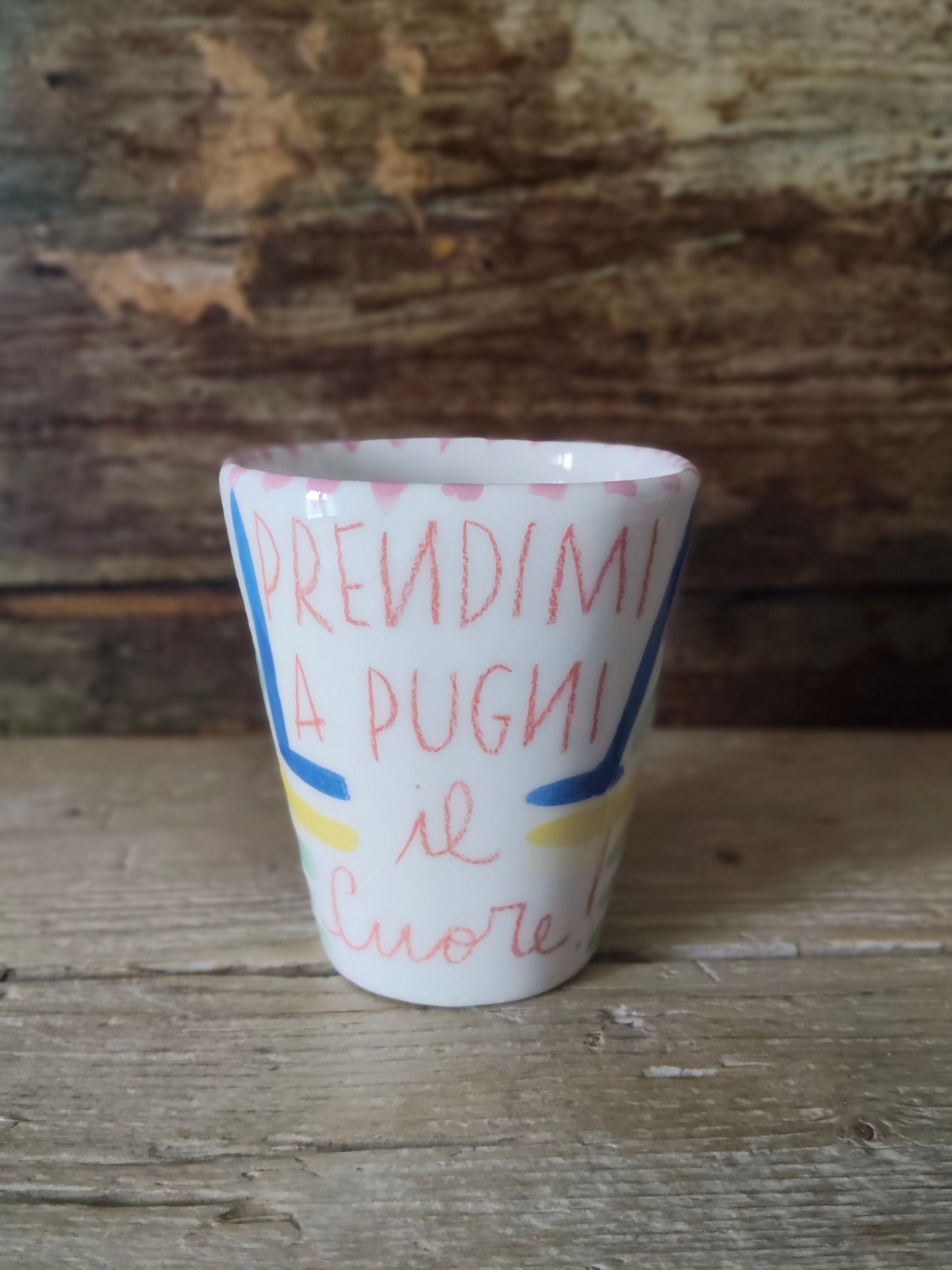 Tazza in Ceramica dipinta a Mano "Prendimi a pugni il Cuore"