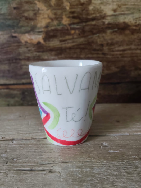 Tazza in Ceramica dipinta a Mano "Salvami Tè!"