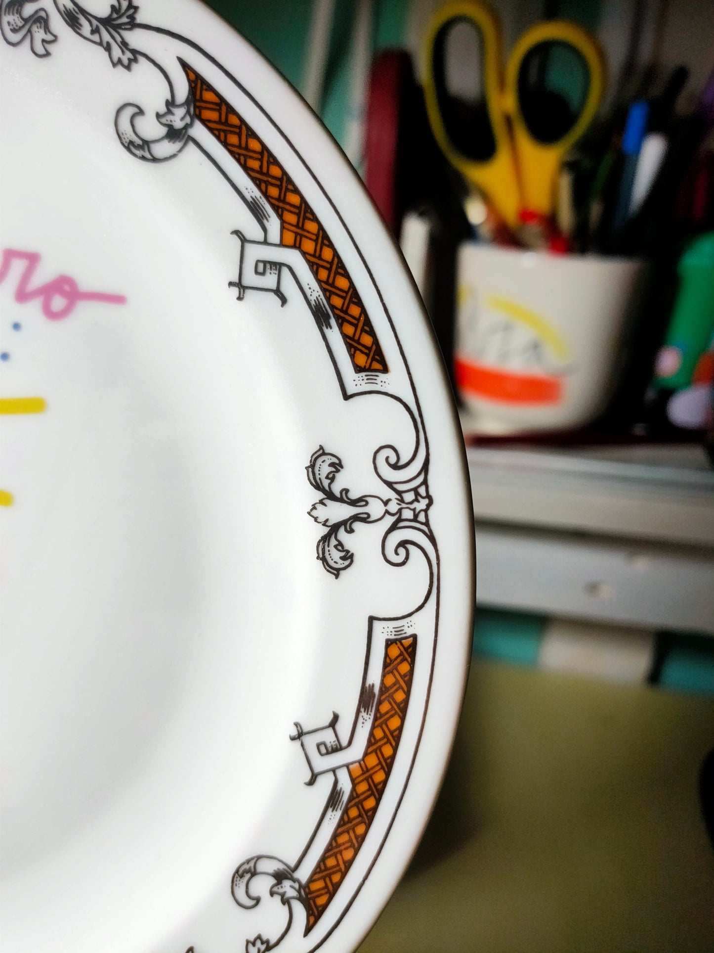 Piatto "Il Prof. Barbero" con Bordo Medievale