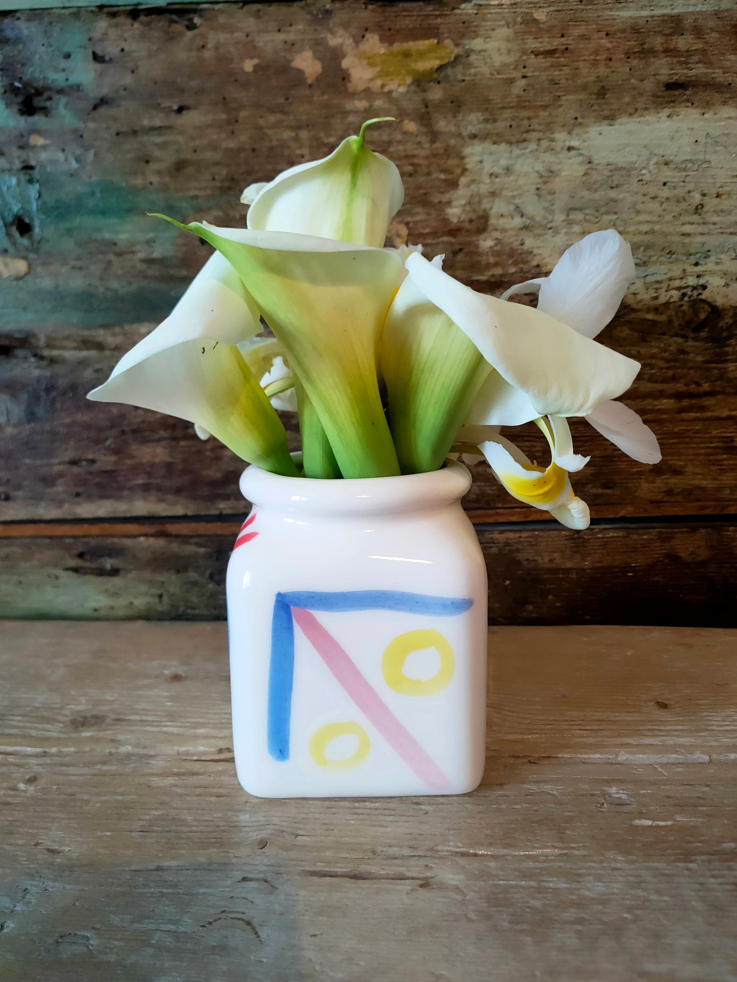 Vaso per fiori "Cazzi e Mazzi" piccolo, scritta arancio, in Ceramica Dipinta a Mano.