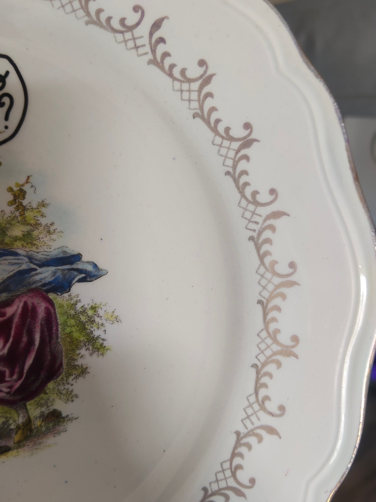 Piatto Grande serie Damerini Mageradesi "Cocca!" con Geometrie Barocche