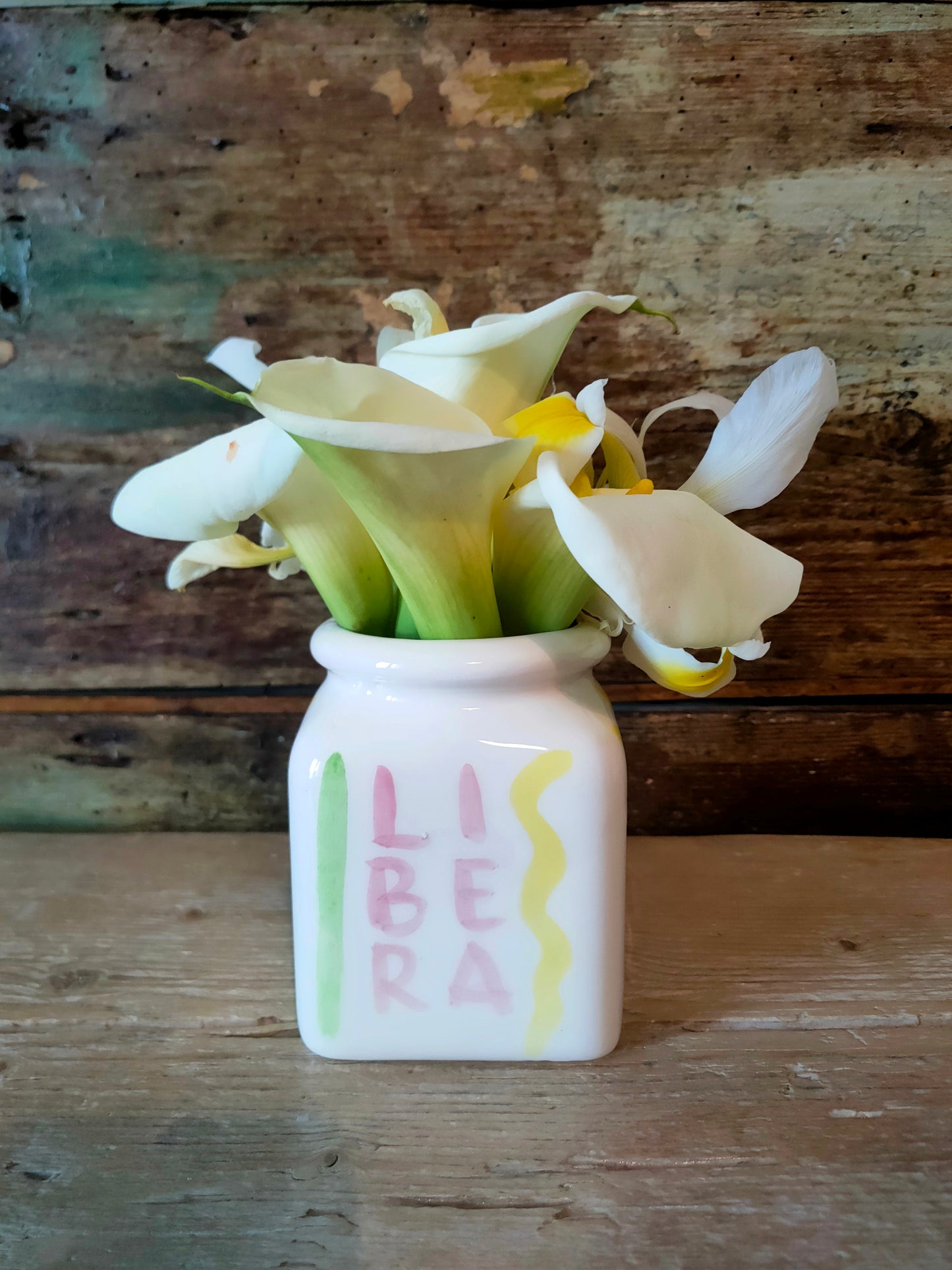 Vaso per "Fiori Belli" piccolo, scritta blu, in Ceramica Dipinta a Mano.
